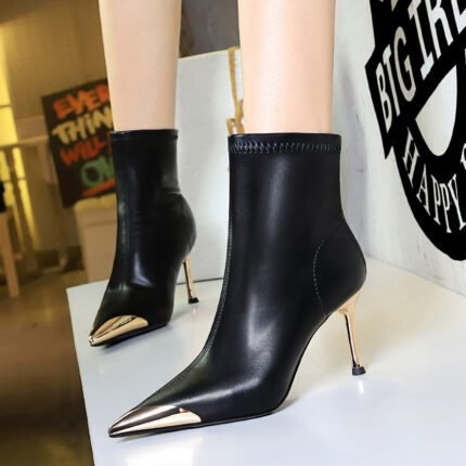 BIGTREE 319-11 European and American winter short boots thin heel super high heel women's boots short boots metal pointed iron head fashion short boots