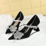 BIGTREE 2905-H72 Korean version of light luxury pointed wedge heel with rhinestone bow decoration contrasting color design high heel single shoes - Image 6