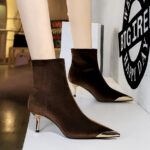 BIGTREE 319-A10 European and American style light luxury women's boots banquet short boots metal pointed pedicure thin Xishi velvet short boots - Image 6