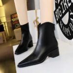BIGTREE 578-2 European and American style retro simple thick heel medium heel versatile women's boots short boots pointed rear zipper winter short boots